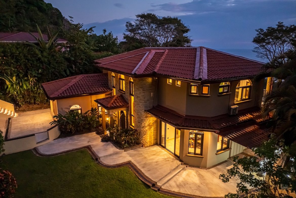 VILLA PACIFICA LUXURY PROPERTY WITH PANORAMIC OCEAN AND SUNSET VIEWS, IN DOMINICAL – 0.68 ACRES, Uvita, Costa Rica — photo 4