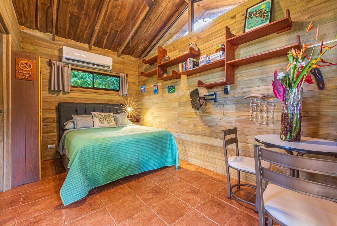 PROPERTY WITH THREE BEDROOM AND GUEST HOUSE, IN HATILLO – 0.96 ACRES