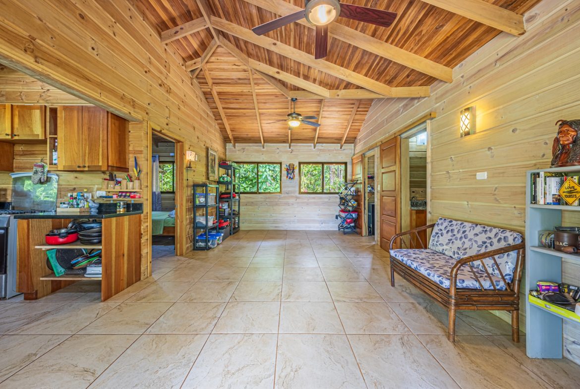 JUNGLE BOUTIQUE HOTEL WITH TWELVE BEDROOMS AND MOUNTAINS VIEWS, IN BAHIA – 7.17 ACRES