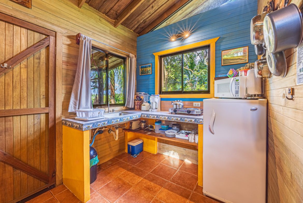 PROPERTY WITH THREE BEDROOM AND GUEST HOUSE, IN HATILLO – 0.96 ACRES, Uvita, Costa Rica — photo 7