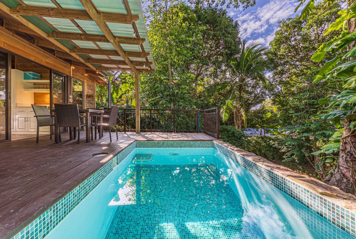 PROPERTY WITH THREE BEDROOM AND GUEST HOUSE, IN HATILLO – 0.96 ACRES