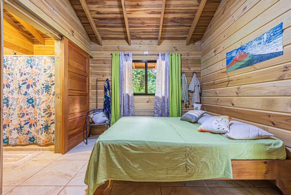 JUNGLE BOUTIQUE HOTEL WITH TWELVE BEDROOMS AND MOUNTAINS VIEWS, IN BAHIA – 7.17 ACRES