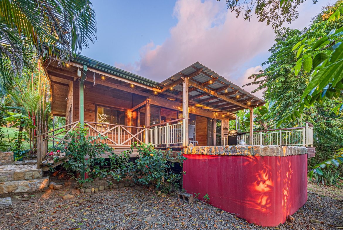 PROPERTY WITH THREE BEDROOM AND GUEST HOUSE, IN HATILLO – 0.96 ACRES