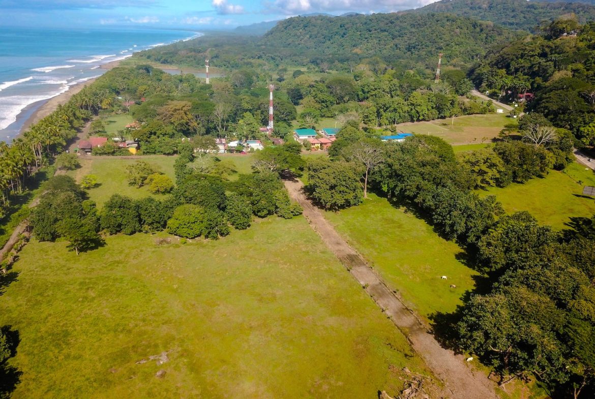 BUILDING PROPERTY IN A STEPS OF DOMINICAL BEACH, IN DOMINICAL – 3.8 ACRES, Uvita, Costa Rica — photo 3
