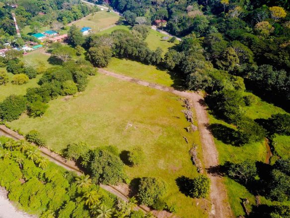 BUILDING PROPERTY IN A STEPS OF DOMINICAL BEACH, IN DOMINICAL – 3.8 ACRES, Dominical, Costa Rica — photo 4