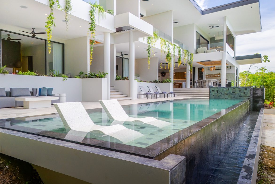 LUXURY PROPERTY WITH FIVE BEDROOM AND PANORAMIC VIEWS OF THE OCEAN, NEAR TO ESCALERAS – 1.36 ACRES, Uvita, Costa Rica — photo 5