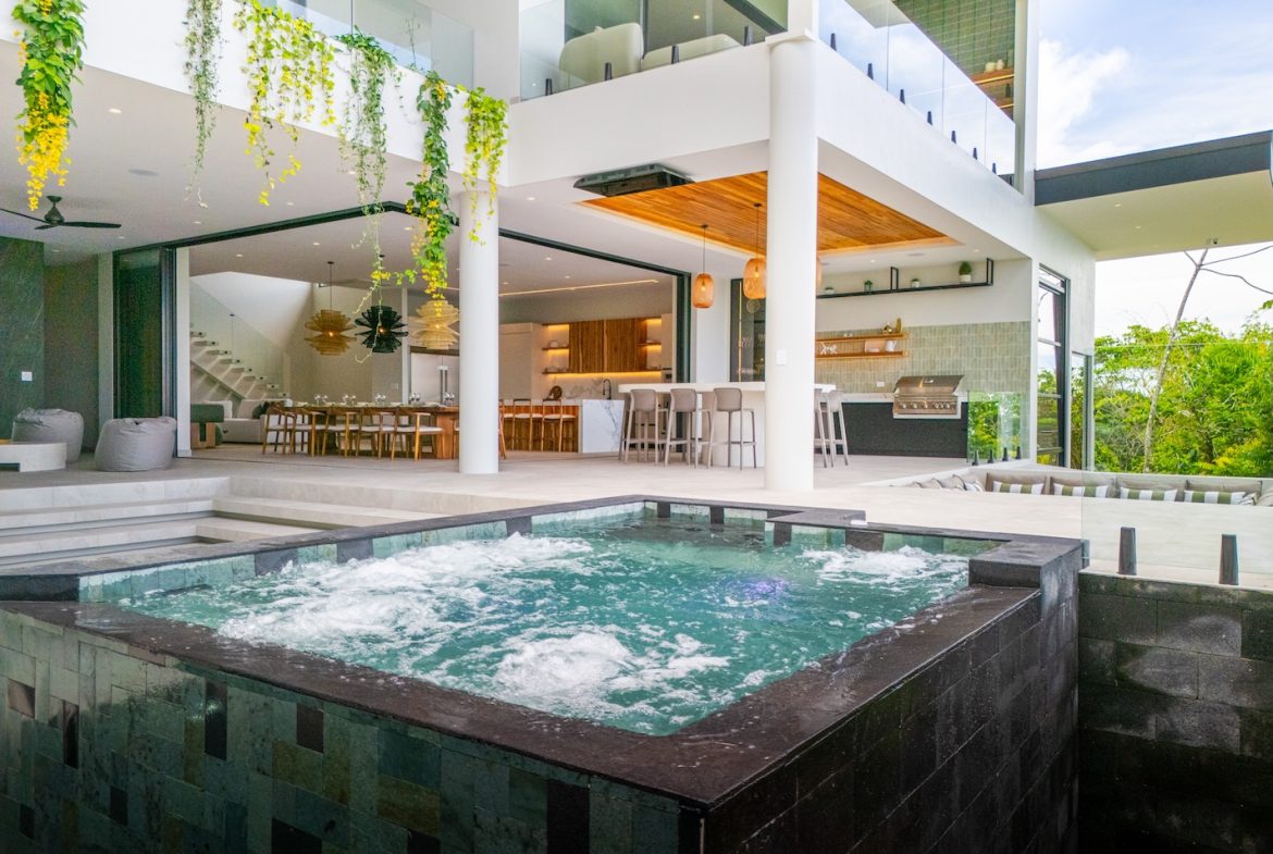 LUXURY PROPERTY WITH FIVE BEDROOM AND PANORAMIC VIEWS OF THE OCEAN, NEAR TO ESCALERAS – 1.36 ACRES, Uvita, Costa Rica — photo 6