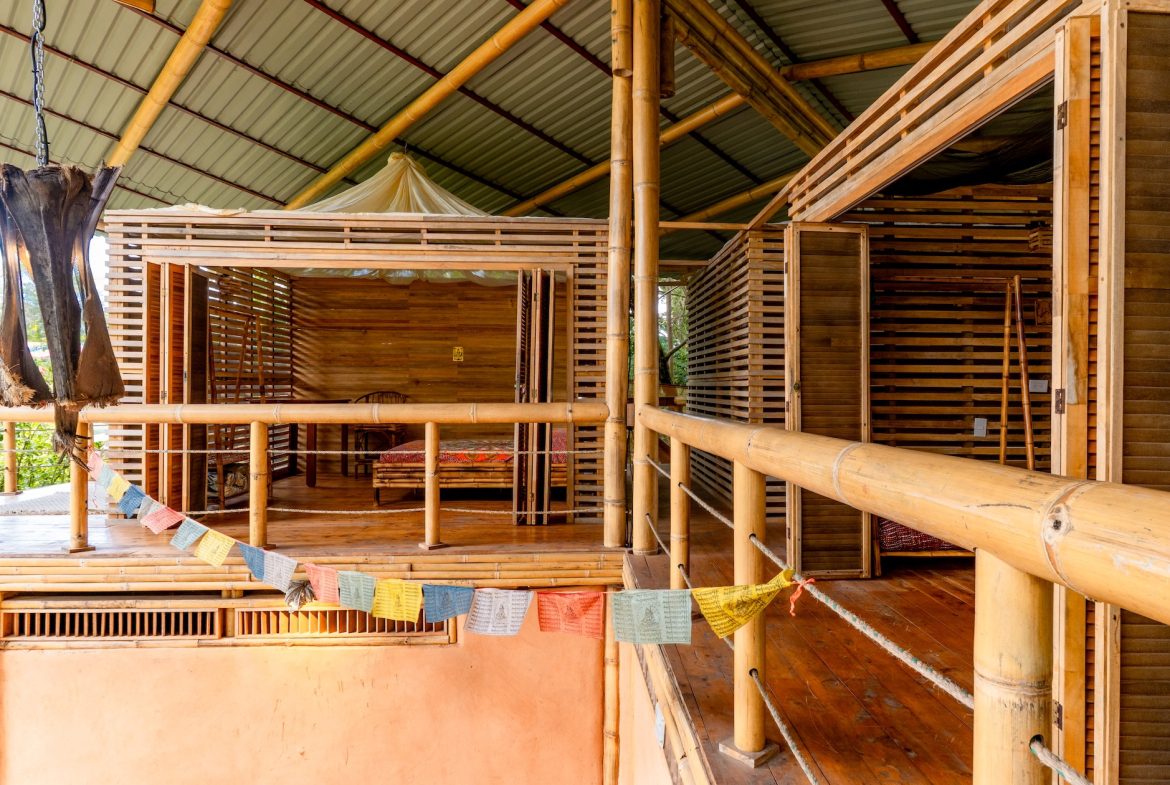 FOUR BEDROOMS PROPERTY WITH A HOUSE MADE OF BAMBOO AND WOOD, IN BAHIA BALLENA – 0.12 ACRES
