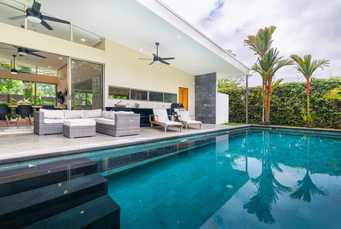 PROPERTY WITH A GUEST HOUSE, IN BAHIA BALLENA CENTER – 0.25 ACRES, Uvita, Costa Rica — photo 4