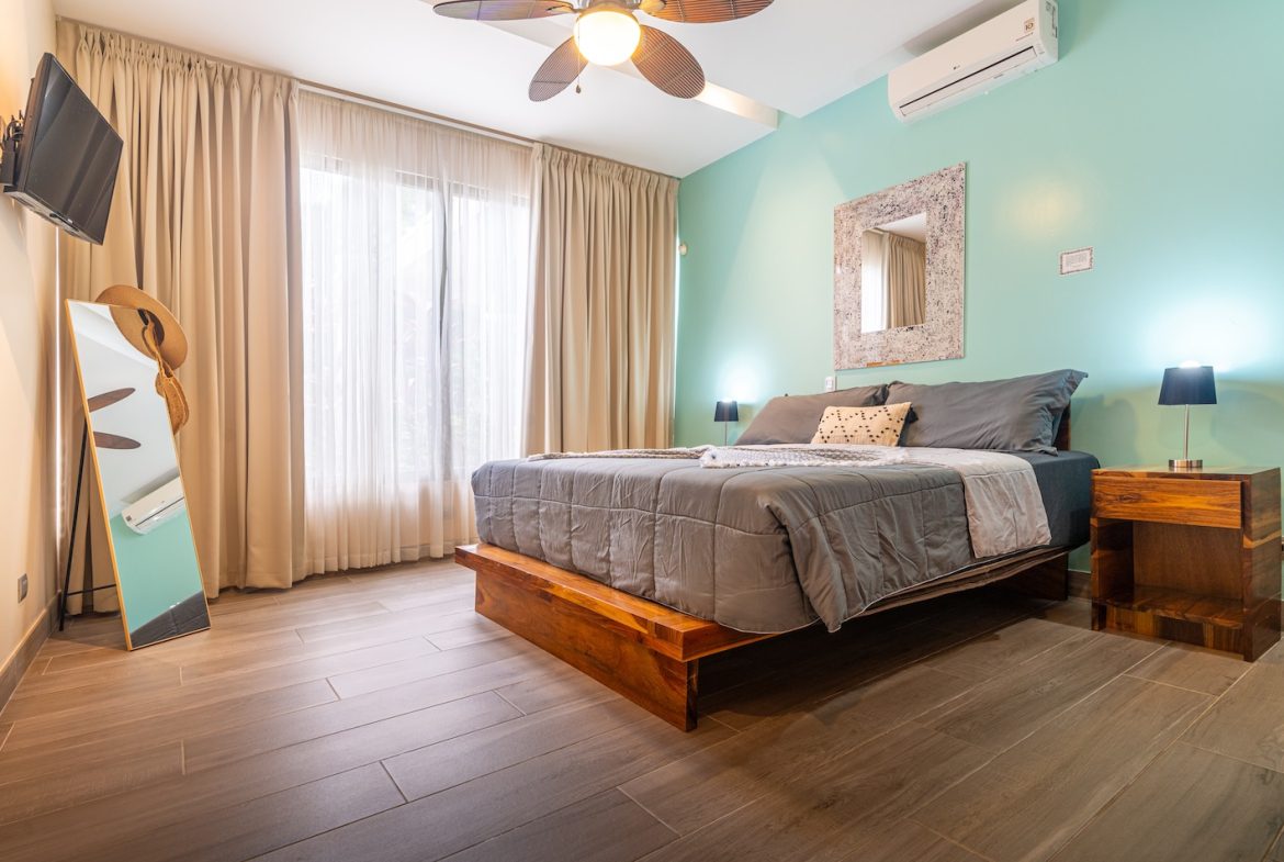 PROPERTY WITH A GUEST HOUSE, IN BAHIA BALLENA CENTER – 0.25 ACRES