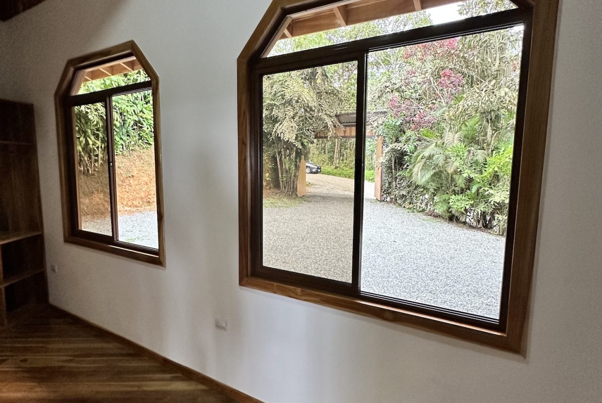 Teak Luxury 5-beds Home in the Mountains of Las Tumbas – 0.45 ACRES