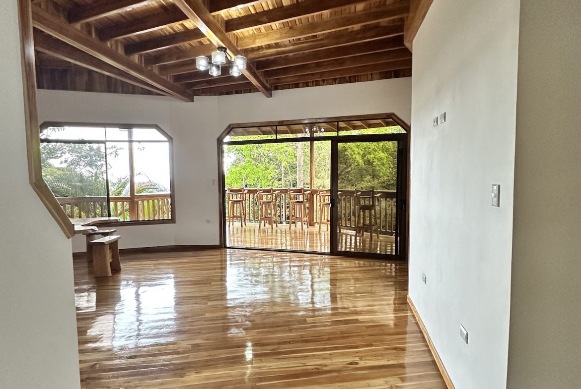 Teak Luxury 5-beds Home in the Mountains of Las Tumbas – 0.45 ACRES