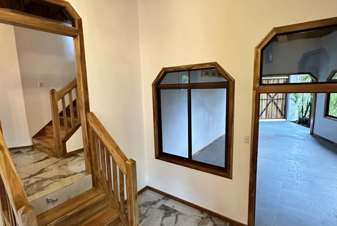 Teak Luxury 5-beds Home in the Mountains of Las Tumbas – 0.45 ACRES