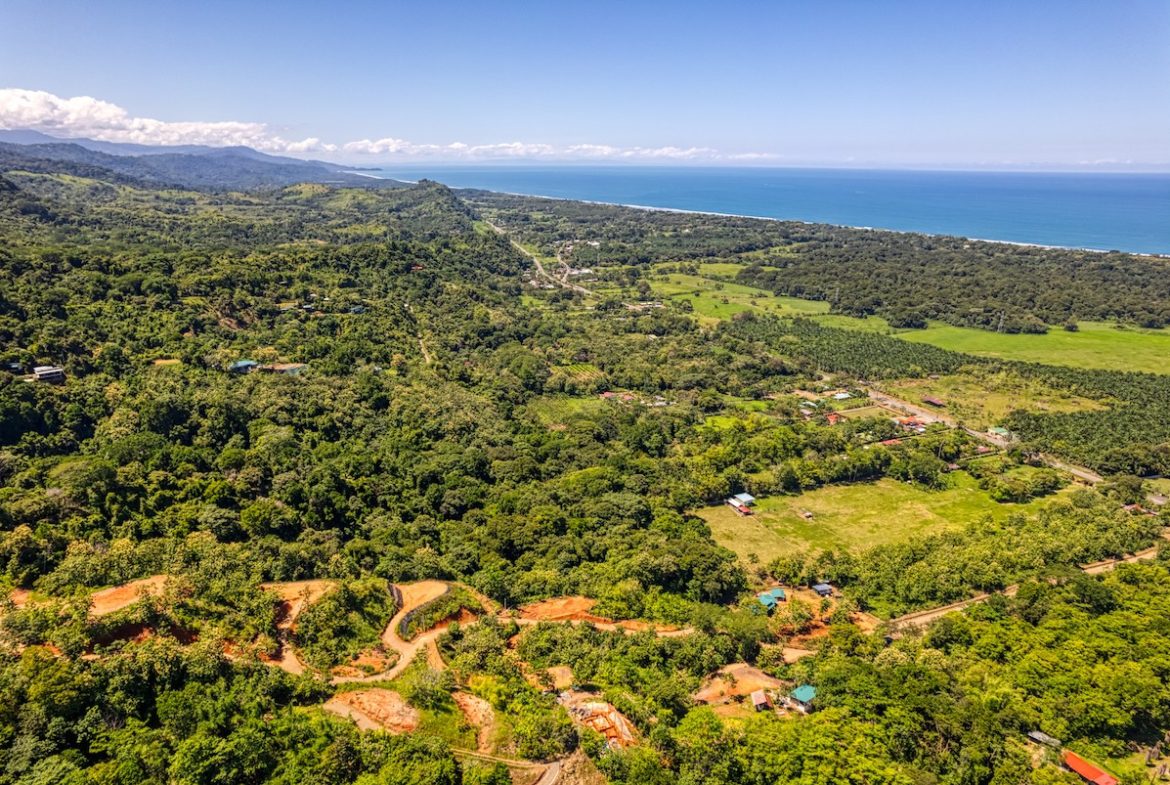 GATED COMMUNITY WITH BUILDING PROPERTIES AND OCEAN AND MOUNTAINS VIEWS, NEAR TO PORTALON – 13. 77 ACRES
