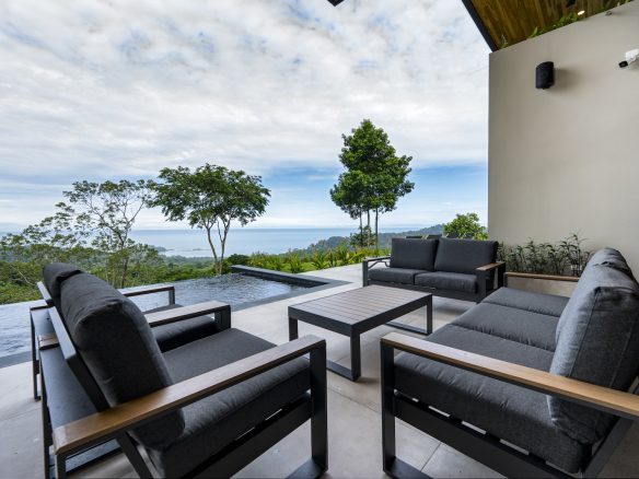 LUXURY JUNGLE PROPERTY WITH FOUR BEDROOMS AND OCEAN VIEWS, IN DOMINICALITO – 1.25 ACRES, Dominicalito, Costa Rica — photo 5