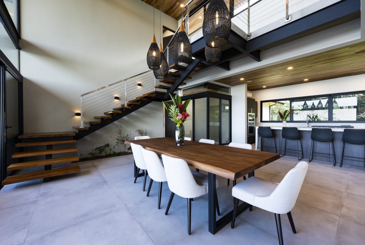 LUXURY JUNGLE PROPERTY WITH FOUR BEDROOMS AND OCEAN VIEWS, IN DOMINICALITO – 1.25 ACRES