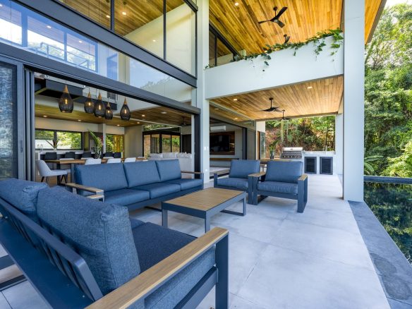 LUXURY JUNGLE PROPERTY WITH FOUR BEDROOMS AND OCEAN VIEWS, IN DOMINICALITO – 1.25 ACRES, Dominicalito, Costa Rica — photo 4