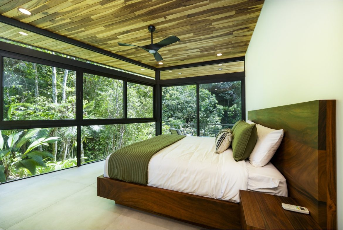 LUXURY JUNGLE PROPERTY WITH FOUR BEDROOMS AND OCEAN VIEWS, IN DOMINICALITO – 1.25 ACRES