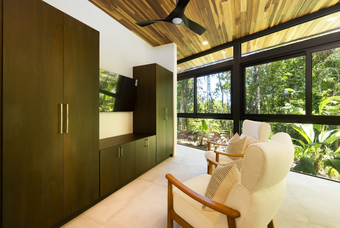 LUXURY JUNGLE PROPERTY WITH FOUR BEDROOMS AND OCEAN VIEWS, IN DOMINICALITO – 1.25 ACRES