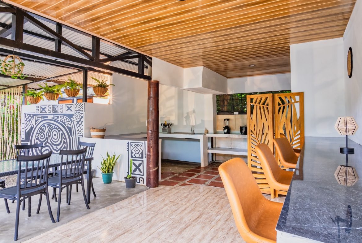 HOTEL PROPERTY WITH TWENTY TWO BEDS, IN BAHIA BALLENA CENTER – 0.24 ACRES