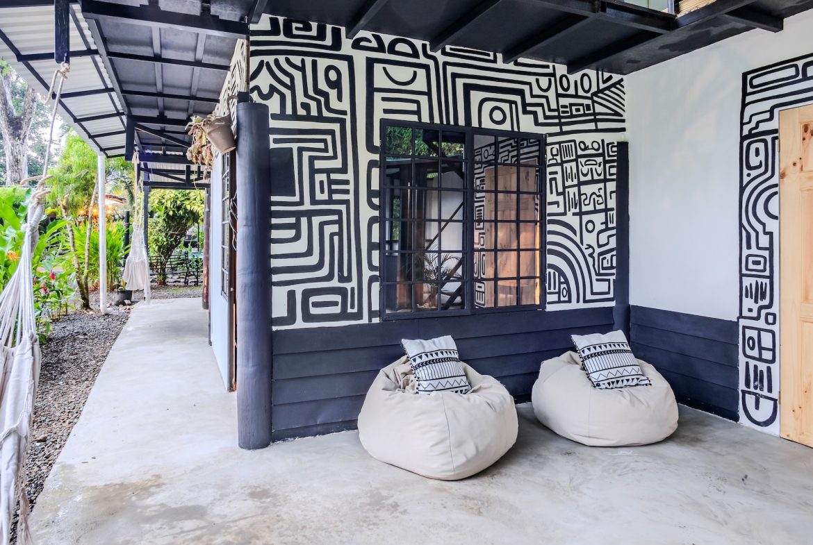HOTEL PROPERTY WITH TWENTY TWO BEDS, IN BAHIA BALLENA CENTER – 0.24 ACRES
