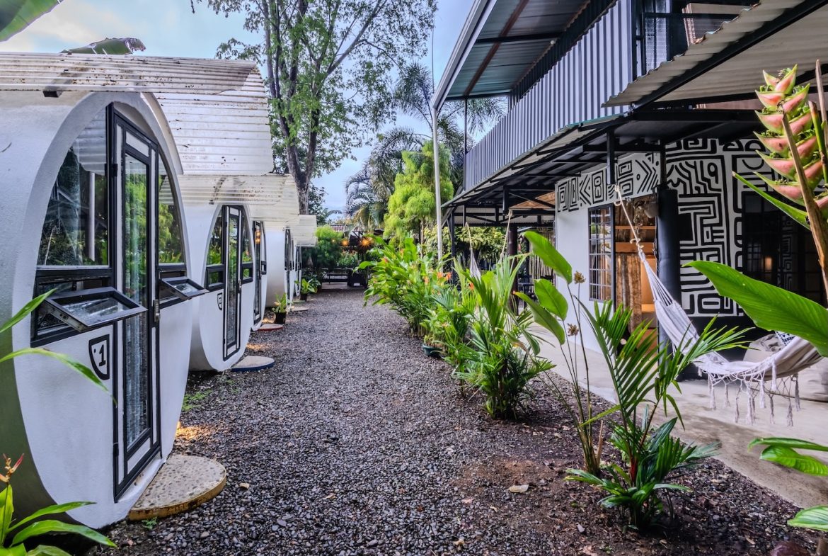 HOTEL PROPERTY WITH TWENTY TWO BEDS, IN BAHIA BALLENA CENTER – 0.24 ACRES