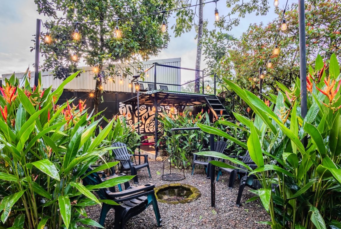 HOTEL PROPERTY WITH TWENTY TWO BEDS, IN BAHIA BALLENA CENTER – 0.24 ACRES