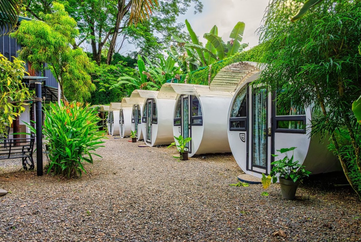 HOTEL PROPERTY WITH TWENTY TWO BEDS, IN BAHIA BALLENA CENTER – 0.24 ACRES