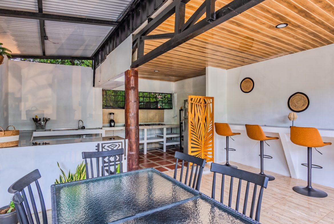 HOTEL PROPERTY WITH TWENTY TWO BEDS, IN BAHIA BALLENA CENTER – 0.24 ACRES