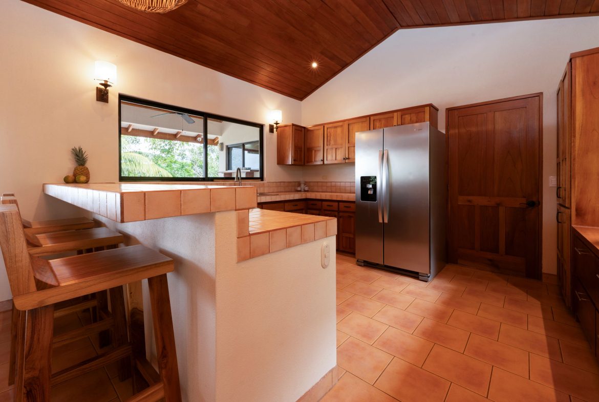 OCEAN AND MOUNTAIN VIEW 3 BEDROOM HOME WITH POOL IN LAGUNAS, Uvita, Costa Rica — photo 8