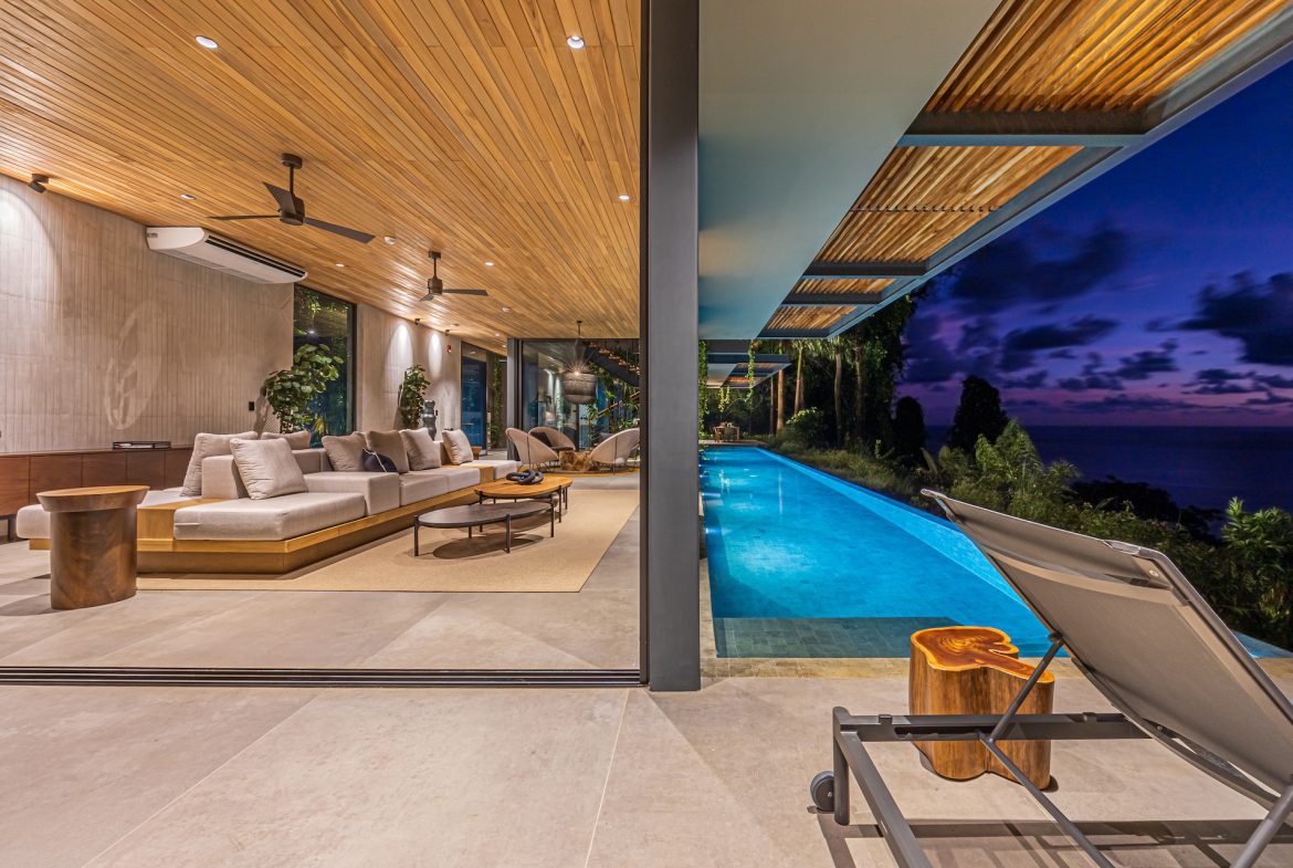 LUXURY PROPERTY WITH FIVE BEDROOM WITH A PANORAMIC VIEWS OF THE SUNSET AND OCEAN CASCADA DE LUZ, IN DOMIICALITO – 1.23 ACRES, Uvita, Costa Rica — photo 6