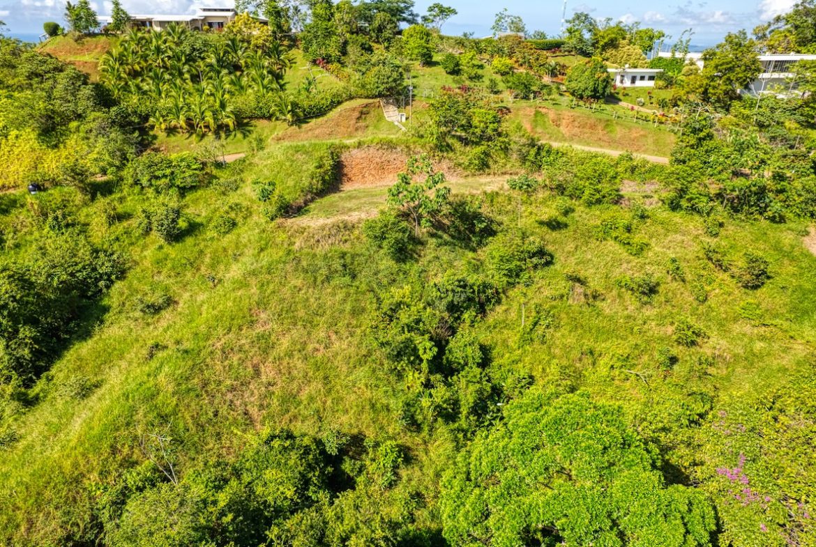 BUILDING PROPERTY WITH PANORAMIC VIEWS OF THE VALLEY, IN PORTALON – 1.14 ACRES