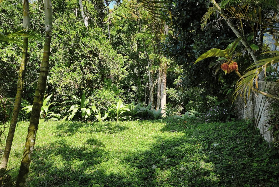 Teak Luxury 5-beds Home in the Mountains of Las Tumbas – 0.45 ACRES