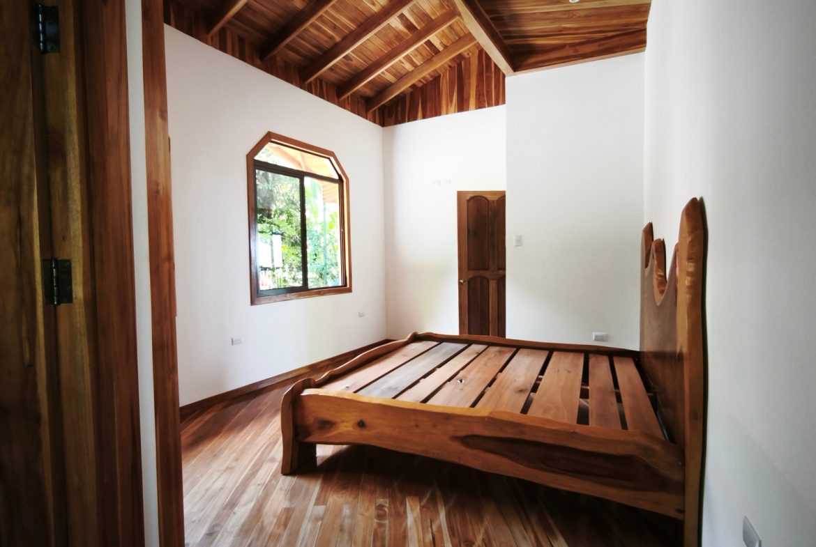 Teak Luxury 5-beds Home in the Mountains of Las Tumbas – 0.45 ACRES