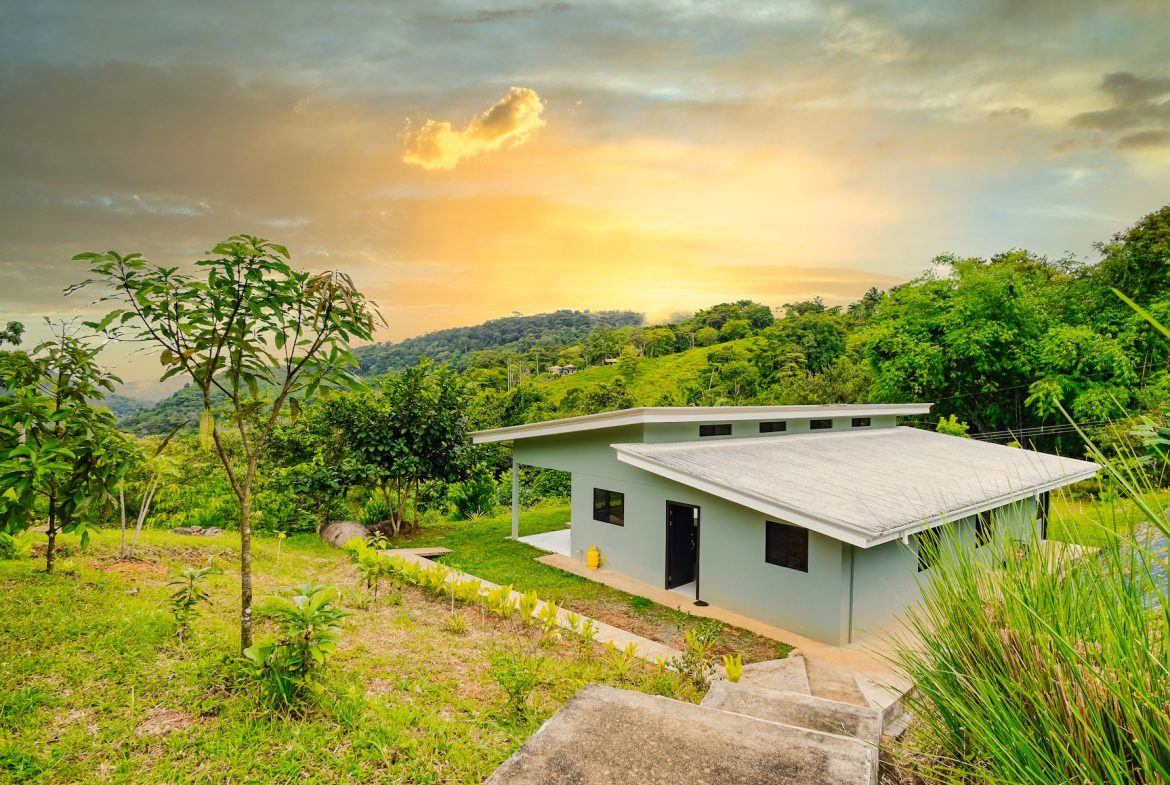PROPERTY WITH A GUEST HOUSE AND LANDSCAPING VIEWS, IN TRINIDAD – 2.6 ACRES, Uvita, Costa Rica — photo 4