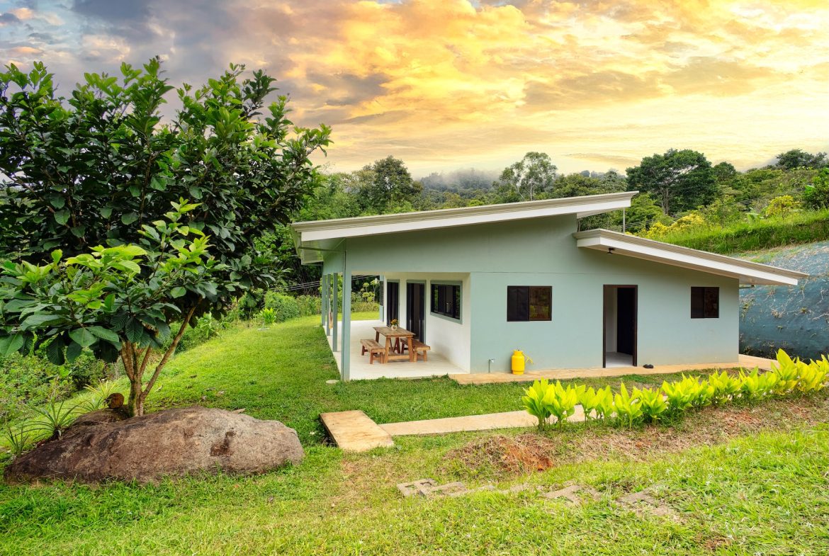 PROPERTY WITH A GUEST HOUSE AND LANDSCAPING VIEWS, IN TRINIDAD – 2.6 ACRES, Uvita, Costa Rica — photo 5
