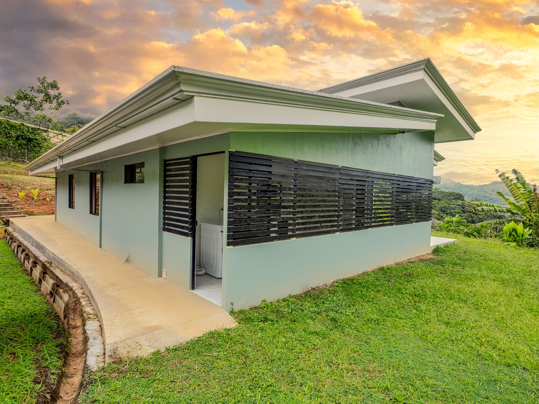 Main House_Serenity Gardens4