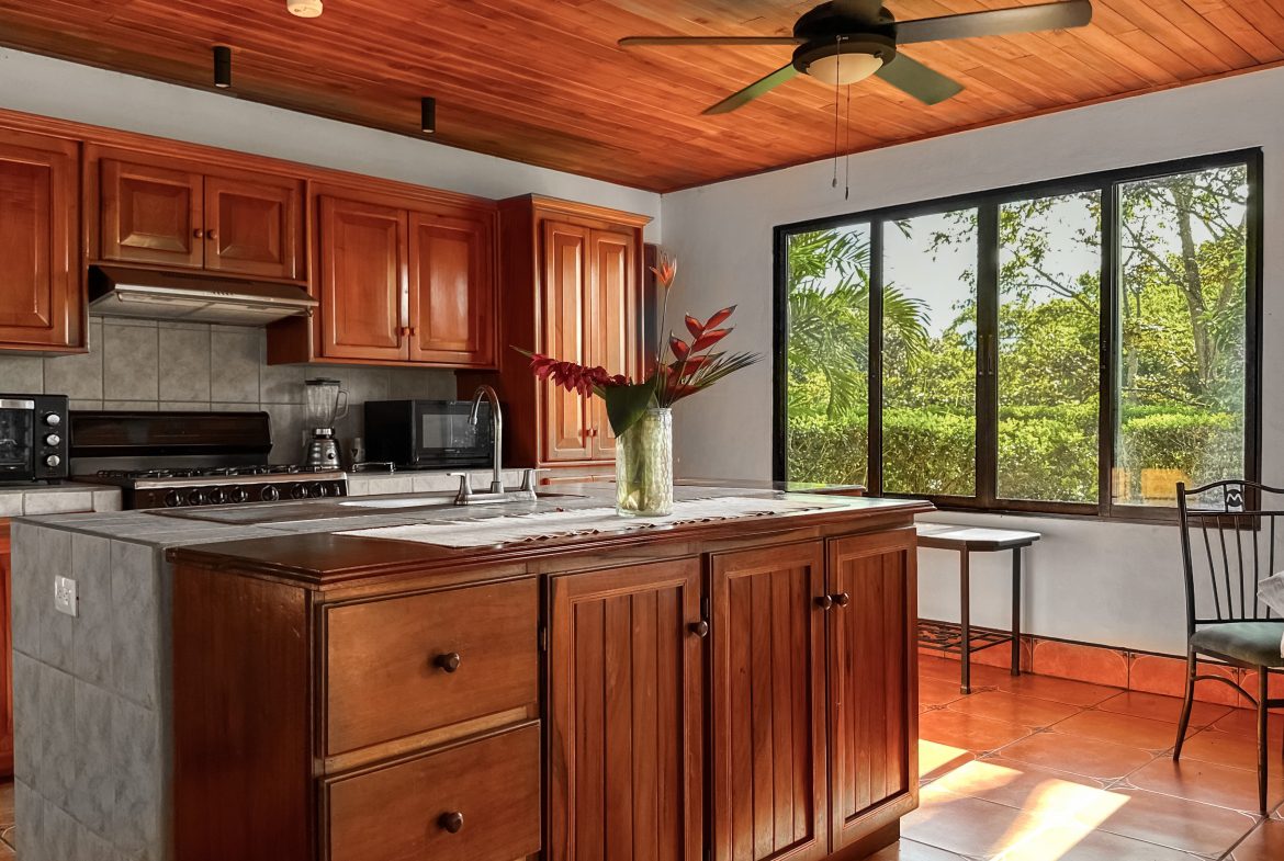 TWO FLOOR PROPERTY WITH LANDSCAPING VIEWS, IN TORTUGA ABAJO – 0.7 ACRES, Uvita, Costa Rica — photo 7