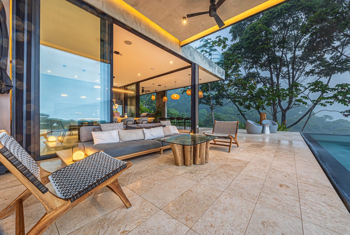 LUXURY PROPERTY WITH PANORAMIC VIEWS OF THE VALLEY AND OCEAN, IN COSTA VERDE – 4.13 ACRES, Uvita, Costa Rica — photo 8