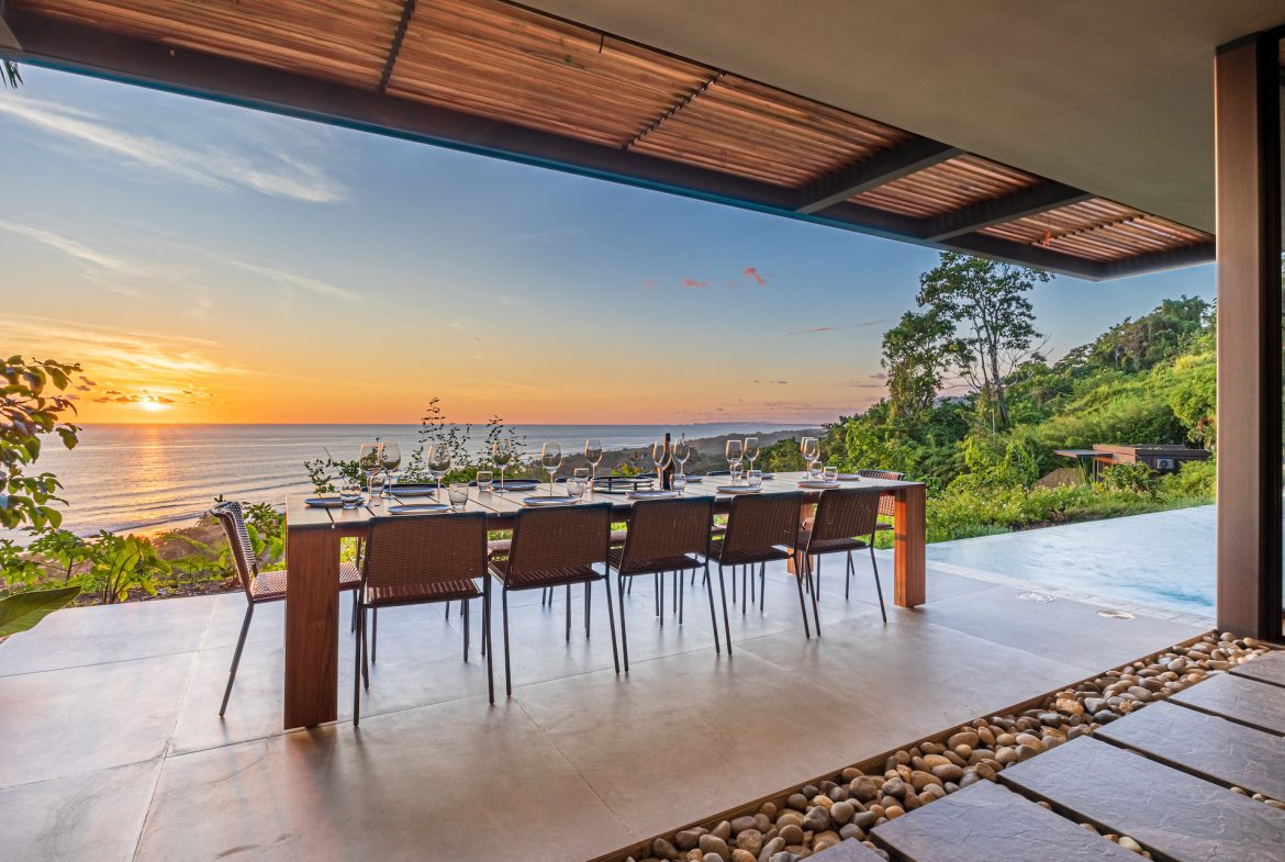 LUXURY PROPERTY WITH FIVE BEDROOM WITH A PANORAMIC VIEWS OF THE SUNSET AND OCEAN CASCADA DE LUZ, IN DOMIICALITO – 1.23 ACRES, Uvita, Costa Rica — photo 8