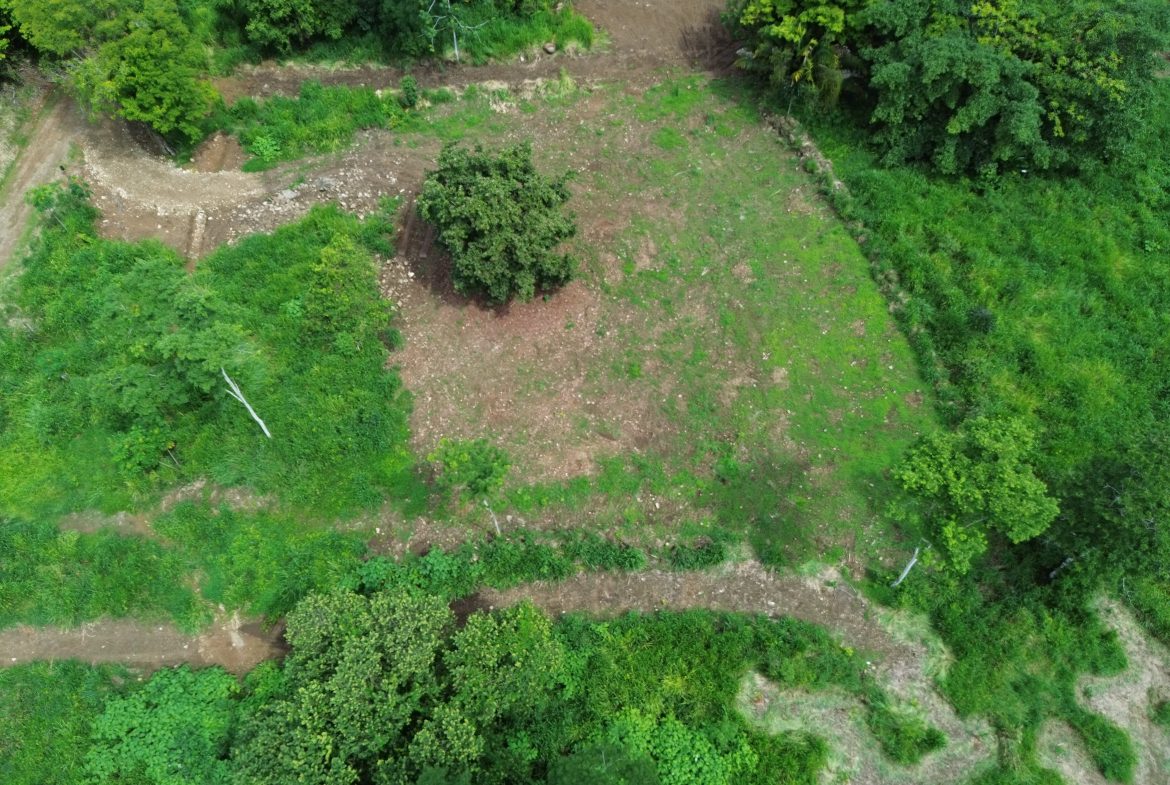 BUILDING PROPERTY WITH MOUNTAINS VIEWS IN OJOCHAL TORTUGA ARRIBA – 1.32 ACRES