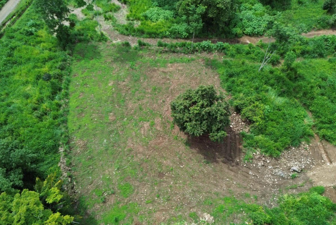 BUILDING PROPERTY WITH MOUNTAINS VIEWS IN OJOCHAL TORTUGA ARRIBA – 1.32 ACRES