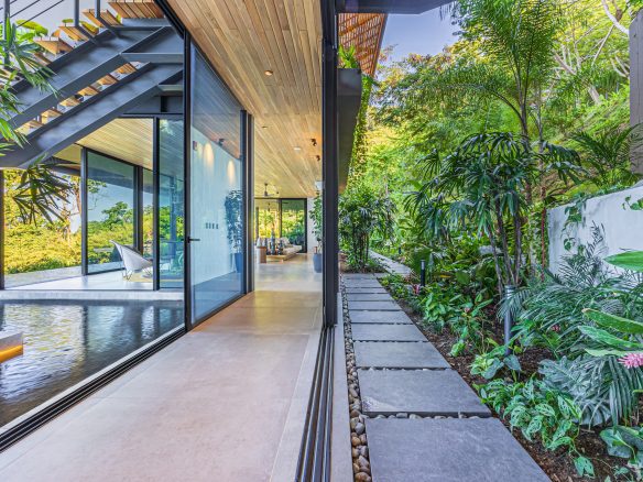 LUXURY PROPERTY WITH FIVE BEDROOM WITH A PANORAMIC VIEWS OF THE SUNSET AND OCEAN CASCADA DE LUZ, IN DOMIICALITO – 1.23 ACRES, Dominicalito, Costa Rica — photo 4