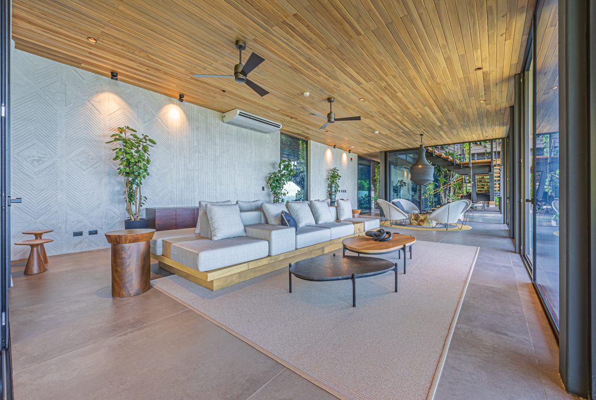 LUXURY PROPERTY WITH FIVE BEDROOM WITH A PANORAMIC VIEWS OF THE SUNSET AND OCEAN CASCADA DE LUZ, IN DOMIICALITO – 1.23 ACRES