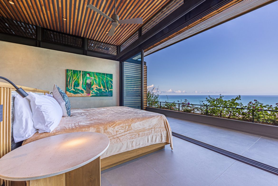 LUXURY PROPERTY WITH FIVE BEDROOM WITH A PANORAMIC VIEWS OF THE SUNSET AND OCEAN CASCADA DE LUZ, IN DOMIICALITO – 1.23 ACRES