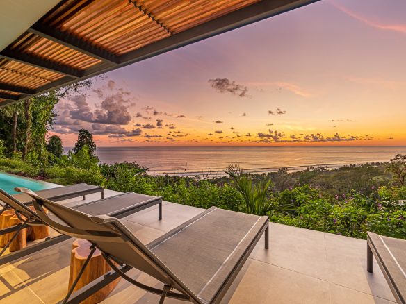 LUXURY PROPERTY WITH FIVE BEDROOM WITH A PANORAMIC VIEWS OF THE SUNSET AND OCEAN CASCADA DE LUZ, IN DOMIICALITO – 1.23 ACRES, Dominicalito, Costa Rica — photo 7