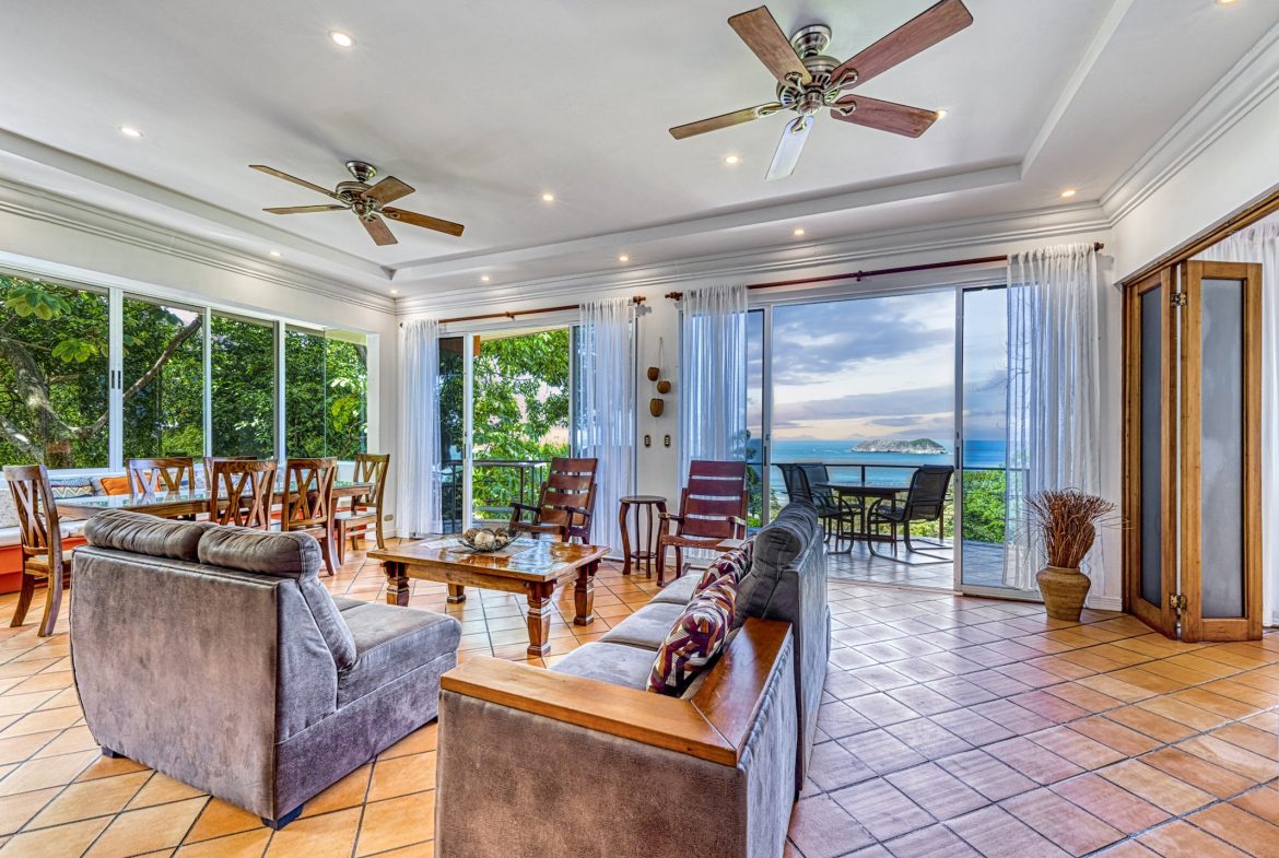 LUXURY PROPERTY WITH FOUR BEDROOMS AND OCEAN VIEWS – 0.26 ACRES, Uvita, Costa Rica — photo 7
