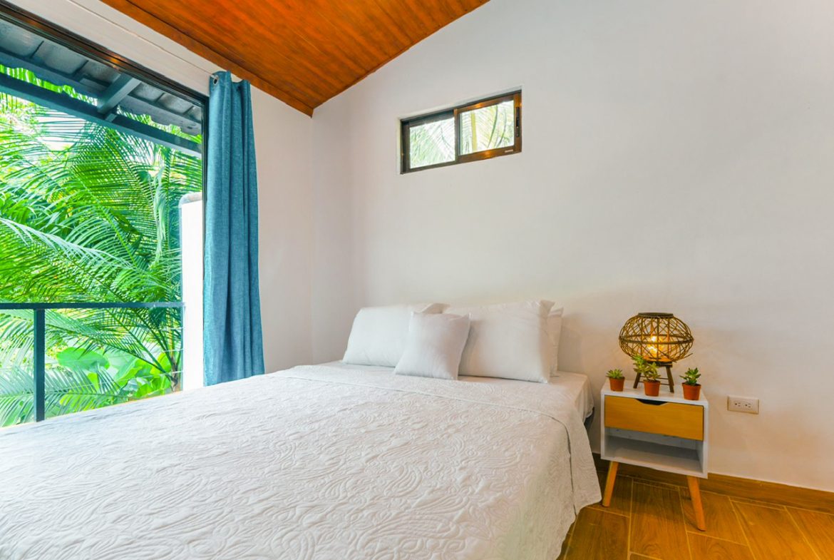 HOTEL PROPERTY WITH TEN BEDROOMS NEAR TO THE BEACH, IN OJOCHAL – 1.5 ACRES