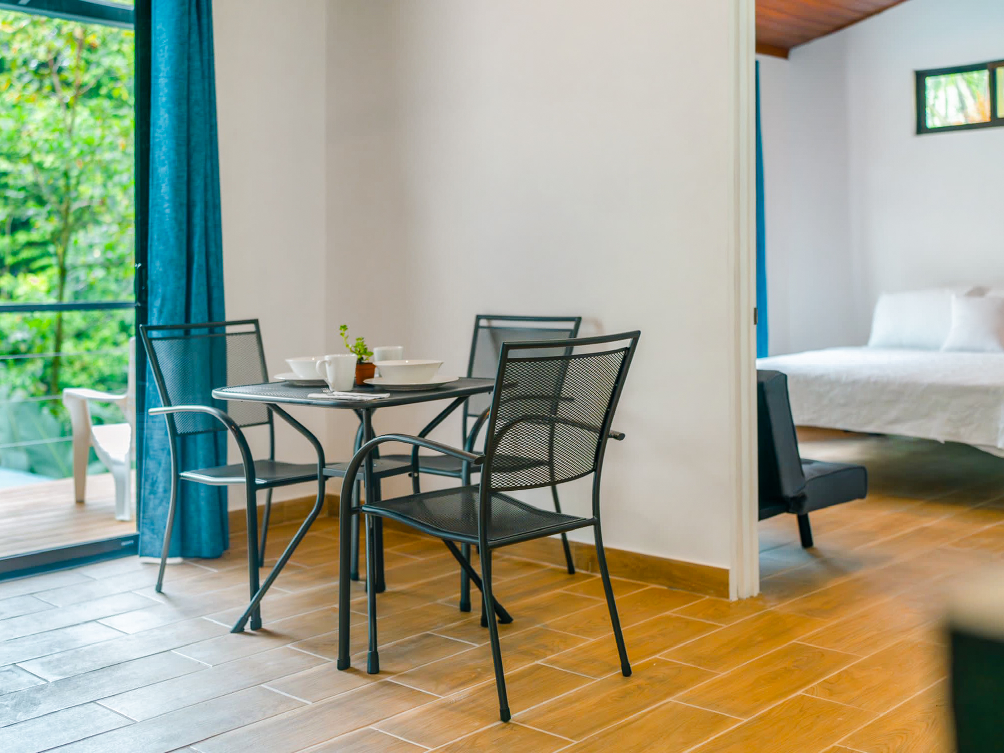 03 Three 1 bedrooms(9)