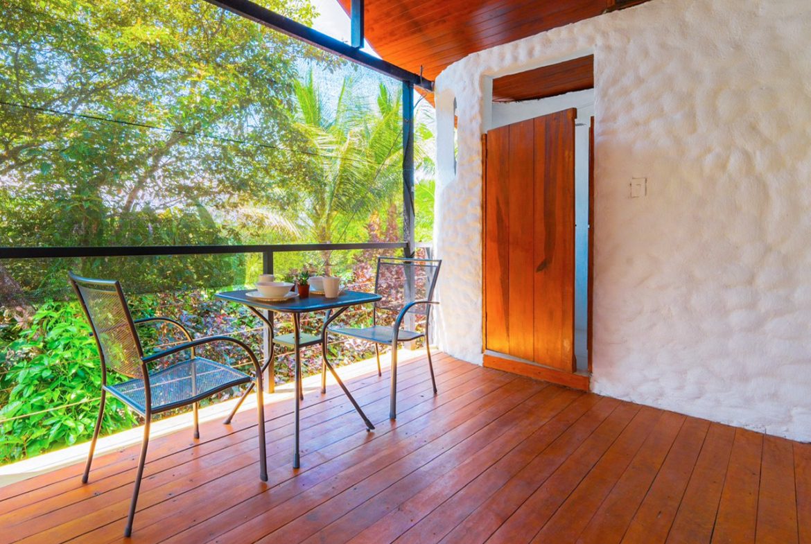 HOTEL PROPERTY WITH TEN BEDROOMS NEAR TO THE BEACH, IN OJOCHAL – 1.5 ACRES